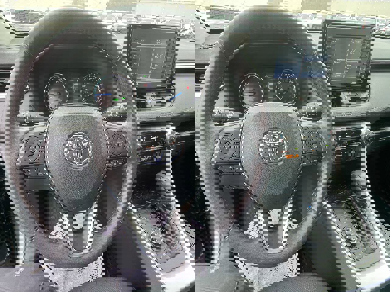 Used 2020 Toyota RAV4 XLE image 15