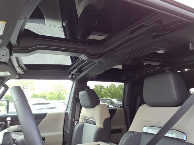 New 2026 GMC Hummer EV SUV AWD/4WD image 15