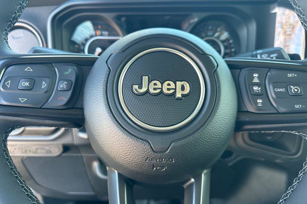 New 2026 Jeep Gladiator Rubicon w/ Safety Group AWD/4WD image 22