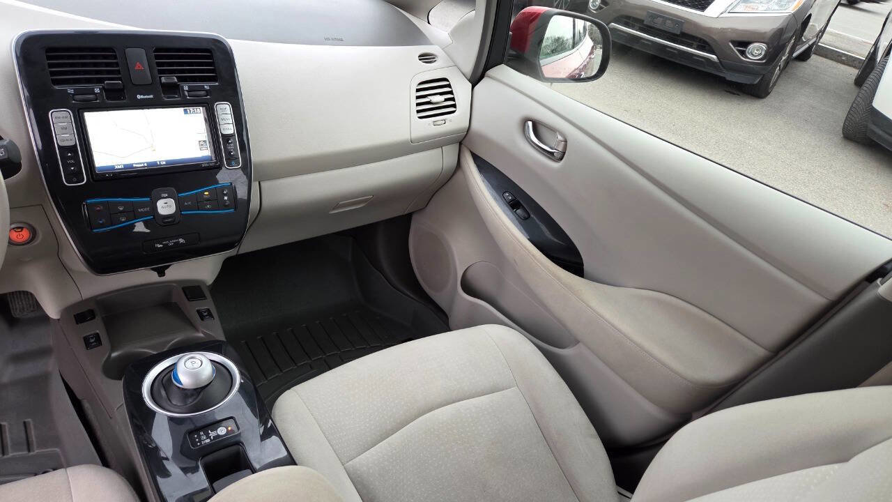 Used 2012 Nissan Leaf SV image 28