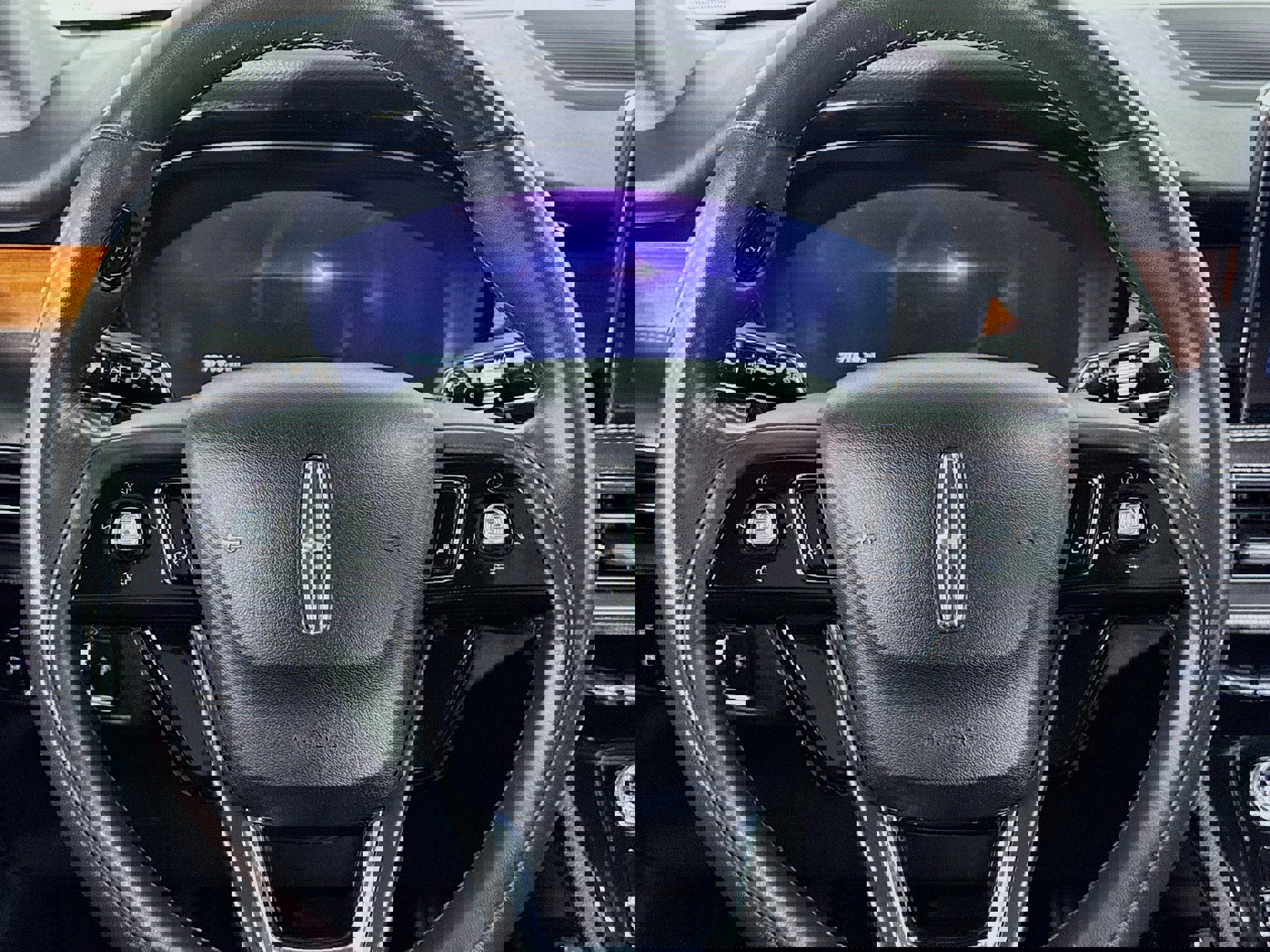 Used 2022 Lincoln Corsair Grand Touring w/ Towing Package image 25