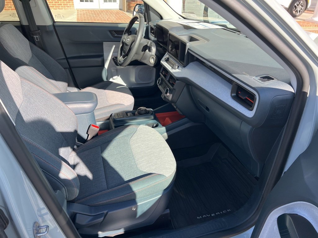 Used 2023 Ford Maverick XLT image 33