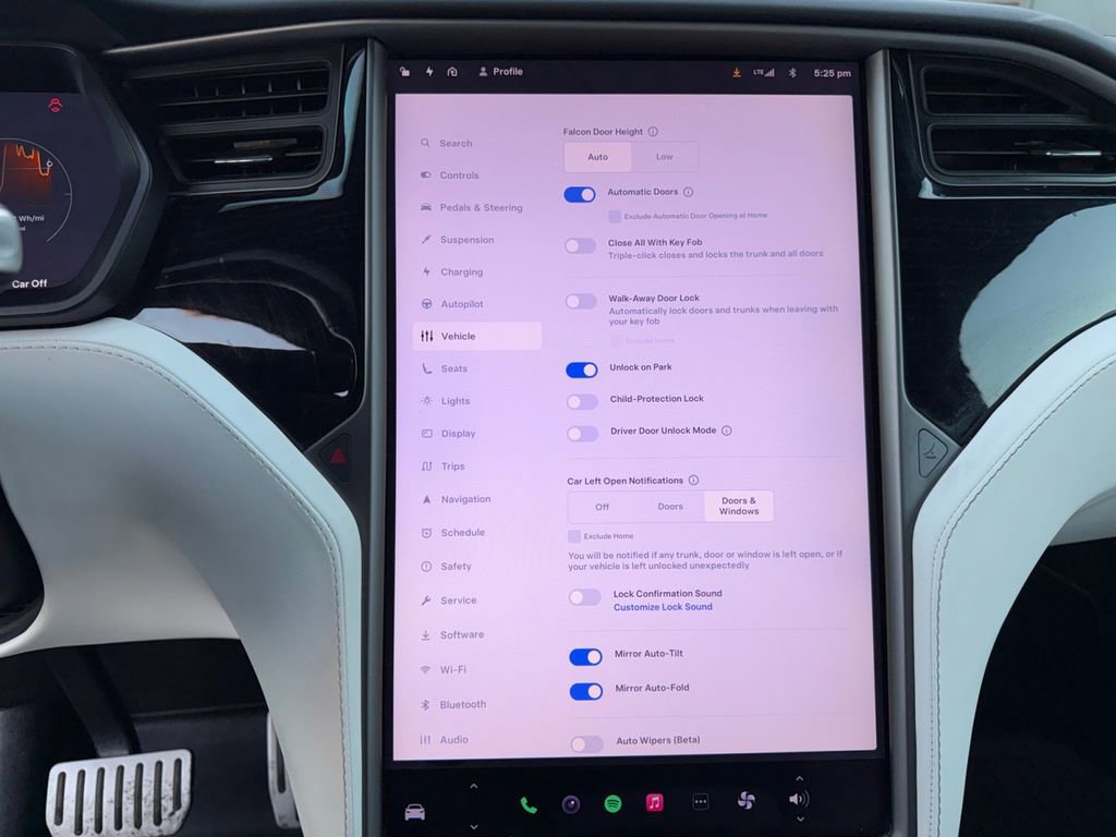 Used 2021 Tesla Model X Long Range image 15