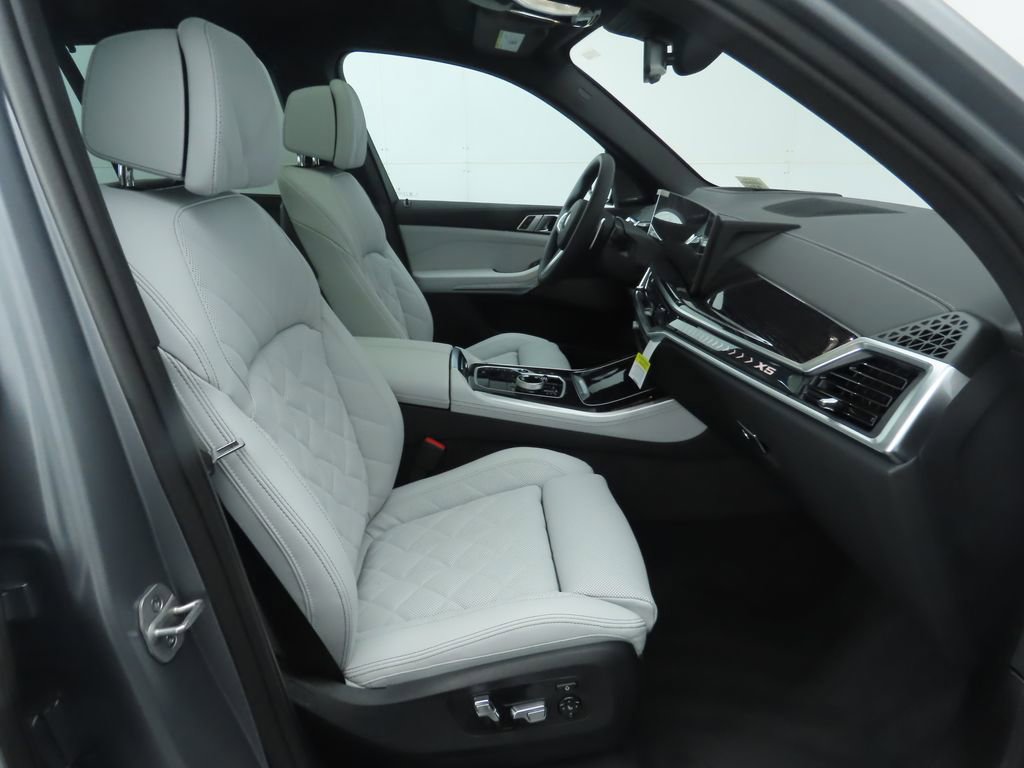 New 2026 BMW X5 xDrive40i w/ Executive Package image 21