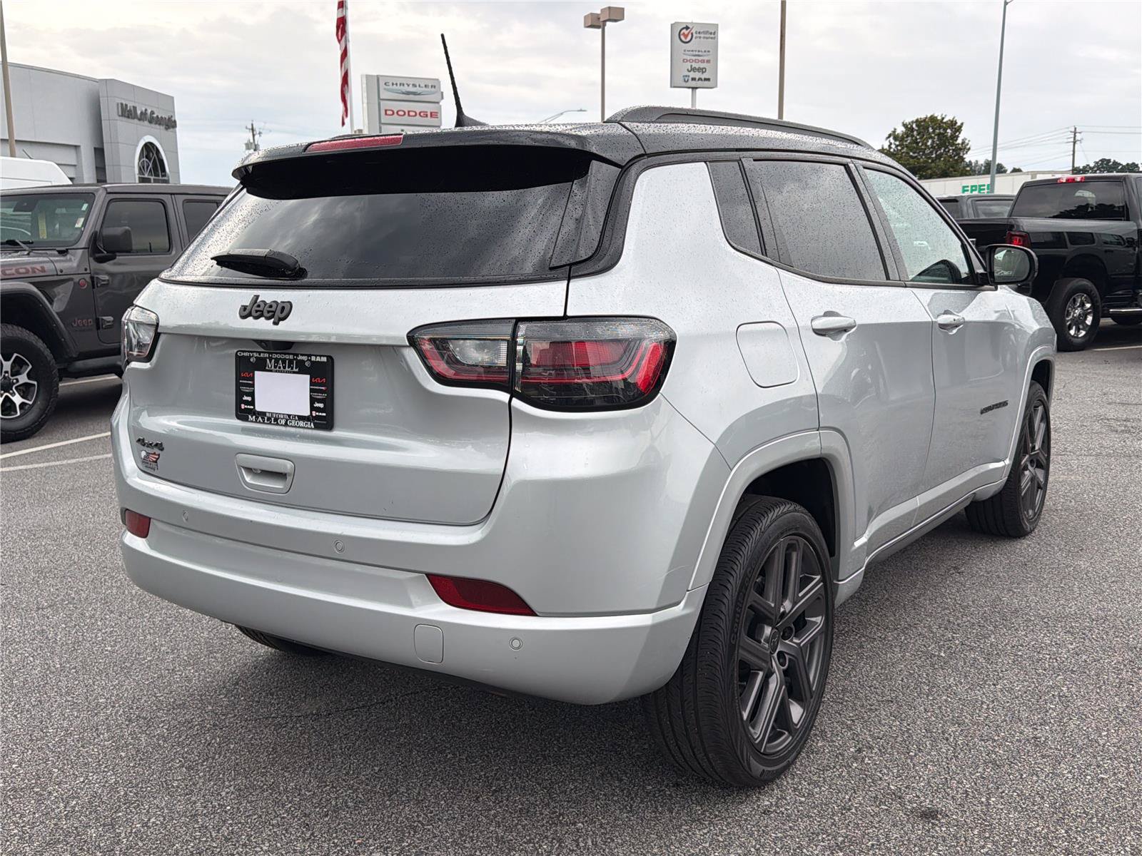 Used 2025 Jeep Compass Limited w/ High Altitude Package AWD/4WD image 4