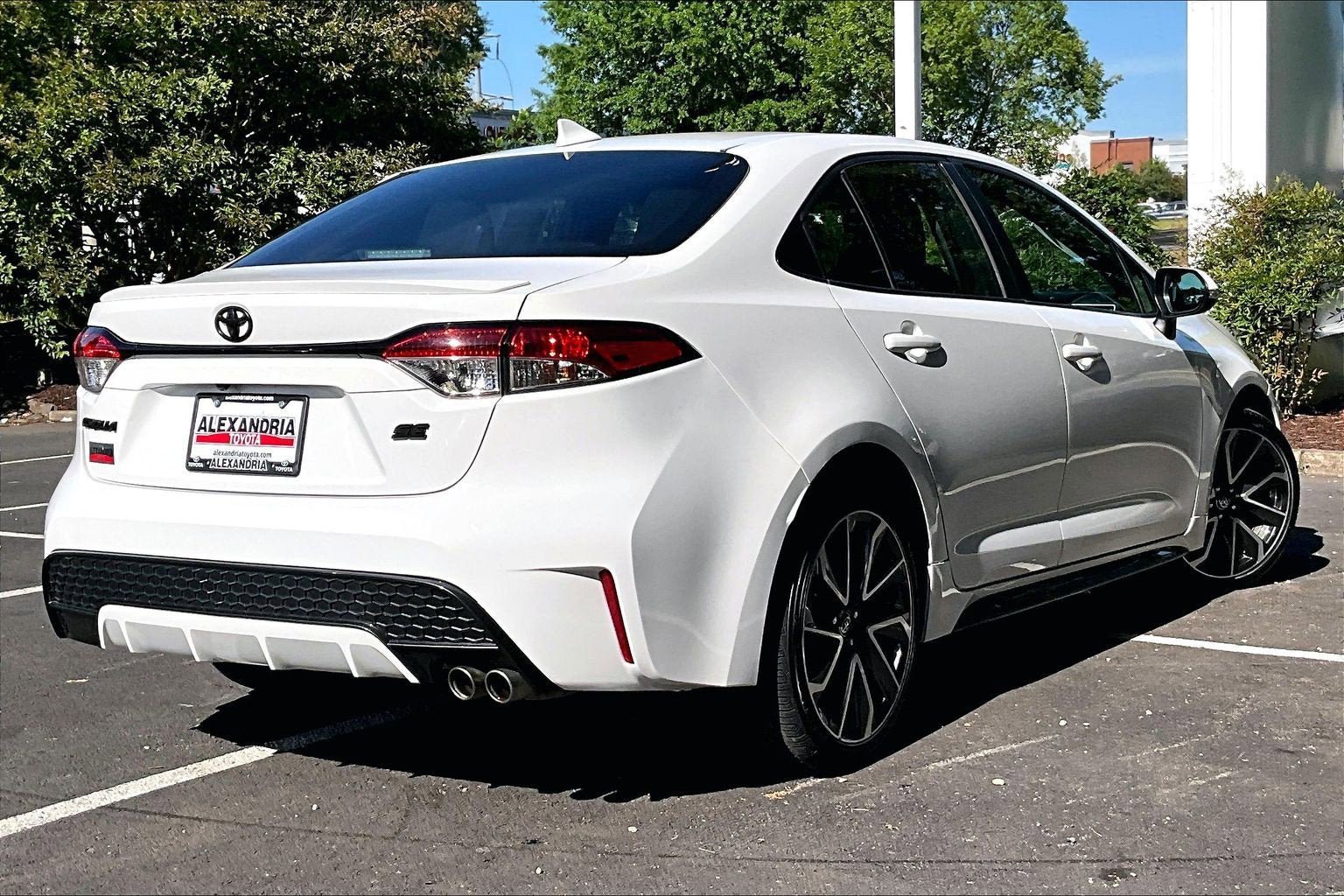 Used 2020 Toyota Corolla SE FWD image 12
