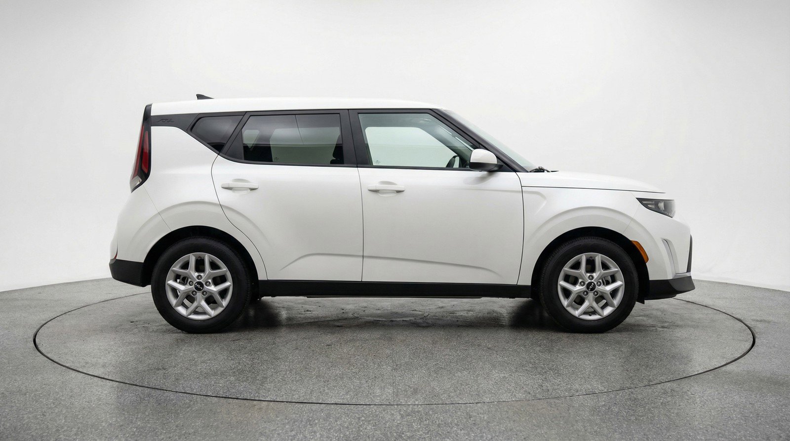 Used 2025 Kia Soul LX w/ LX Technology Package image 11