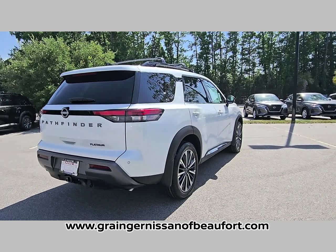 New 2026 Nissan Pathfinder Platinum FWD image 33