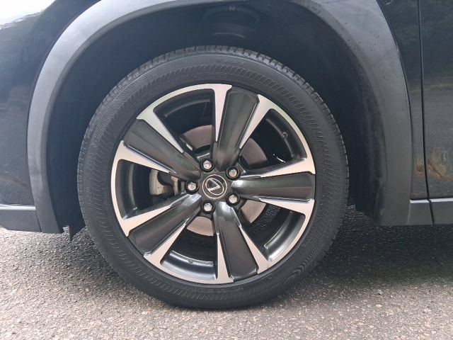 Used 2019 Lexus UX 200 w/ Accessory Package FWD image 10