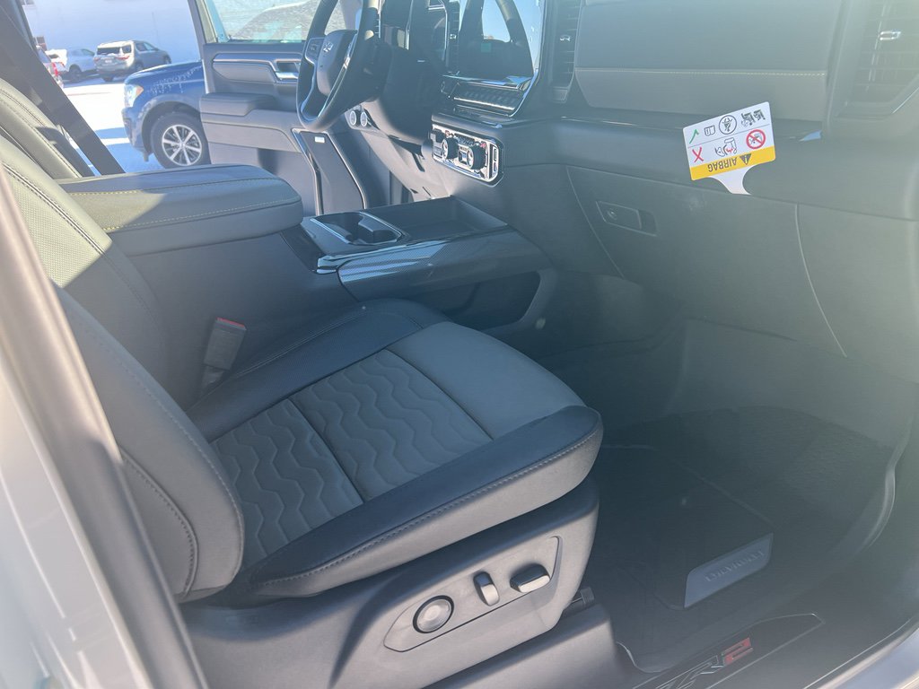 New 2026 Chevrolet Silverado 2500 ZR2 w/ LPO, Dark Essentials Package image 23