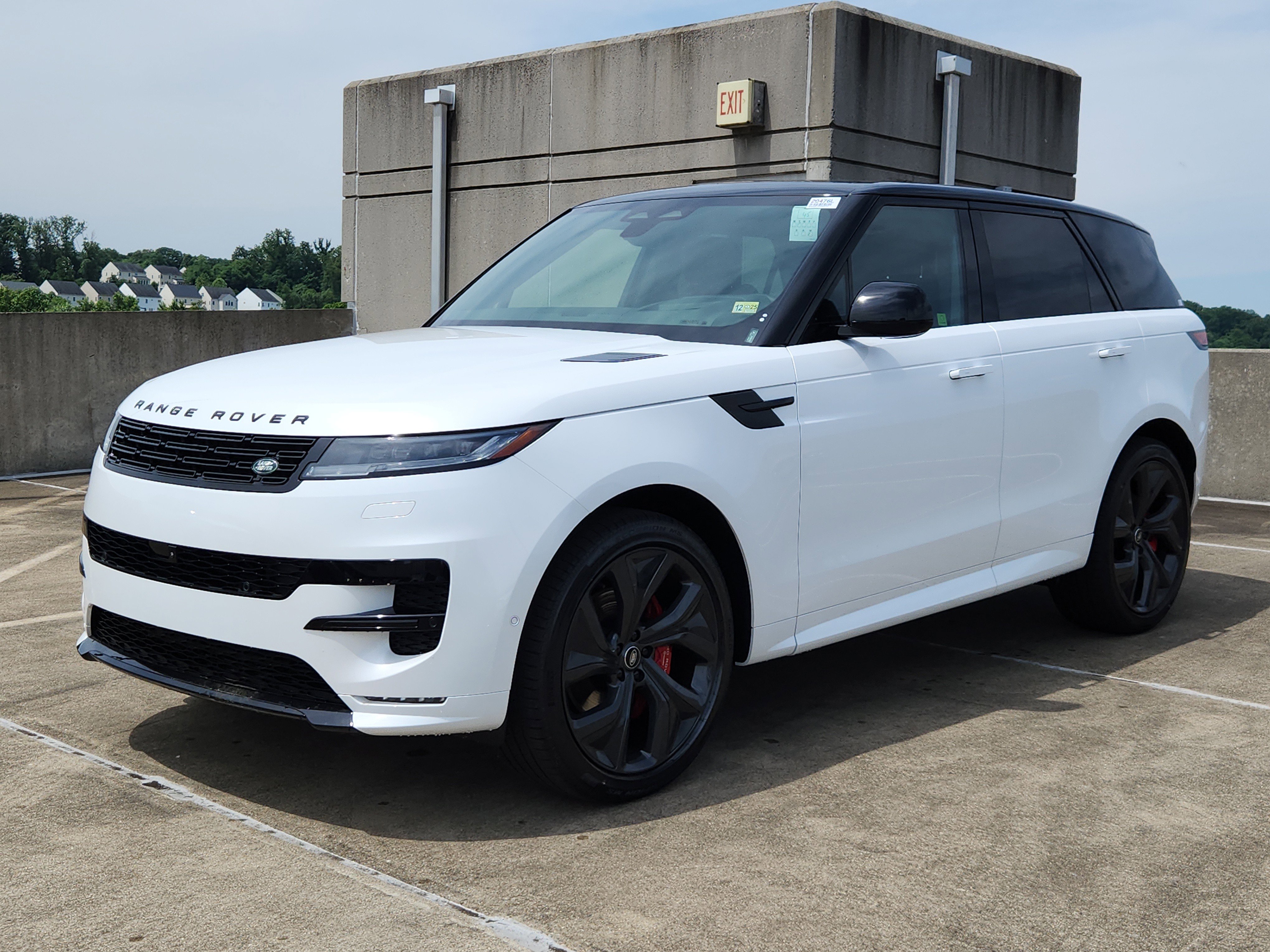 New 2025 Land Rover Range Rover Sport Dynamic SE