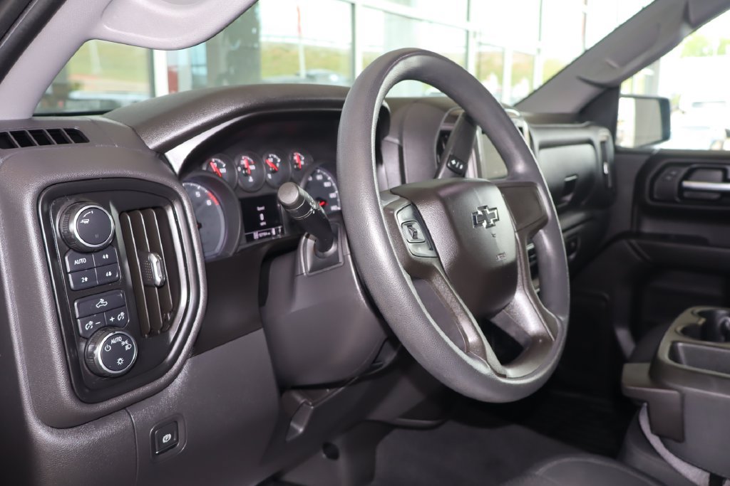 Used 2019 Chevrolet Silverado 1500 Custom Trail Boss w/ Custom Convenience Package AWD/4WD image 17