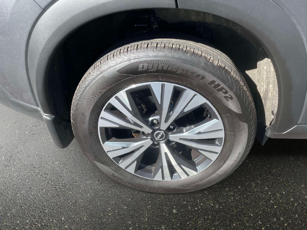 Used 2023 Nissan Rogue SV AWD/4WD image 7