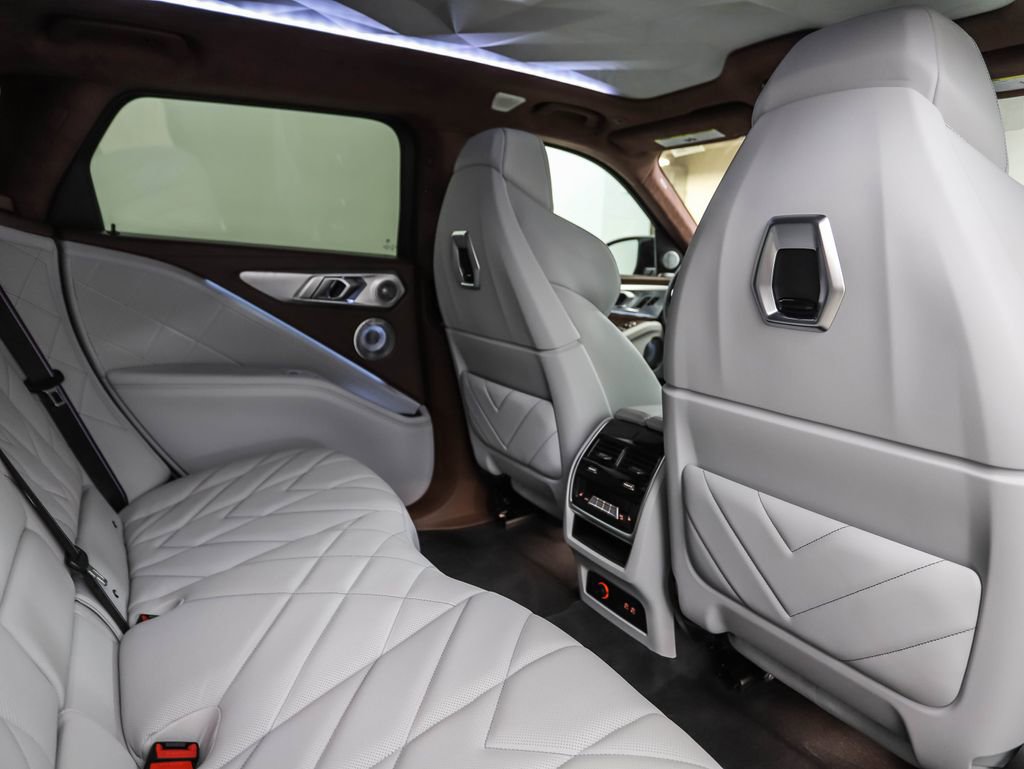 Used 2025 BMW XM image 25