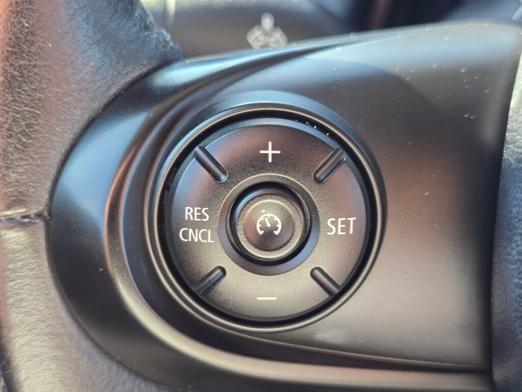 Used 2019 MINI Cooper 2-Door Hardtop FWD image 23