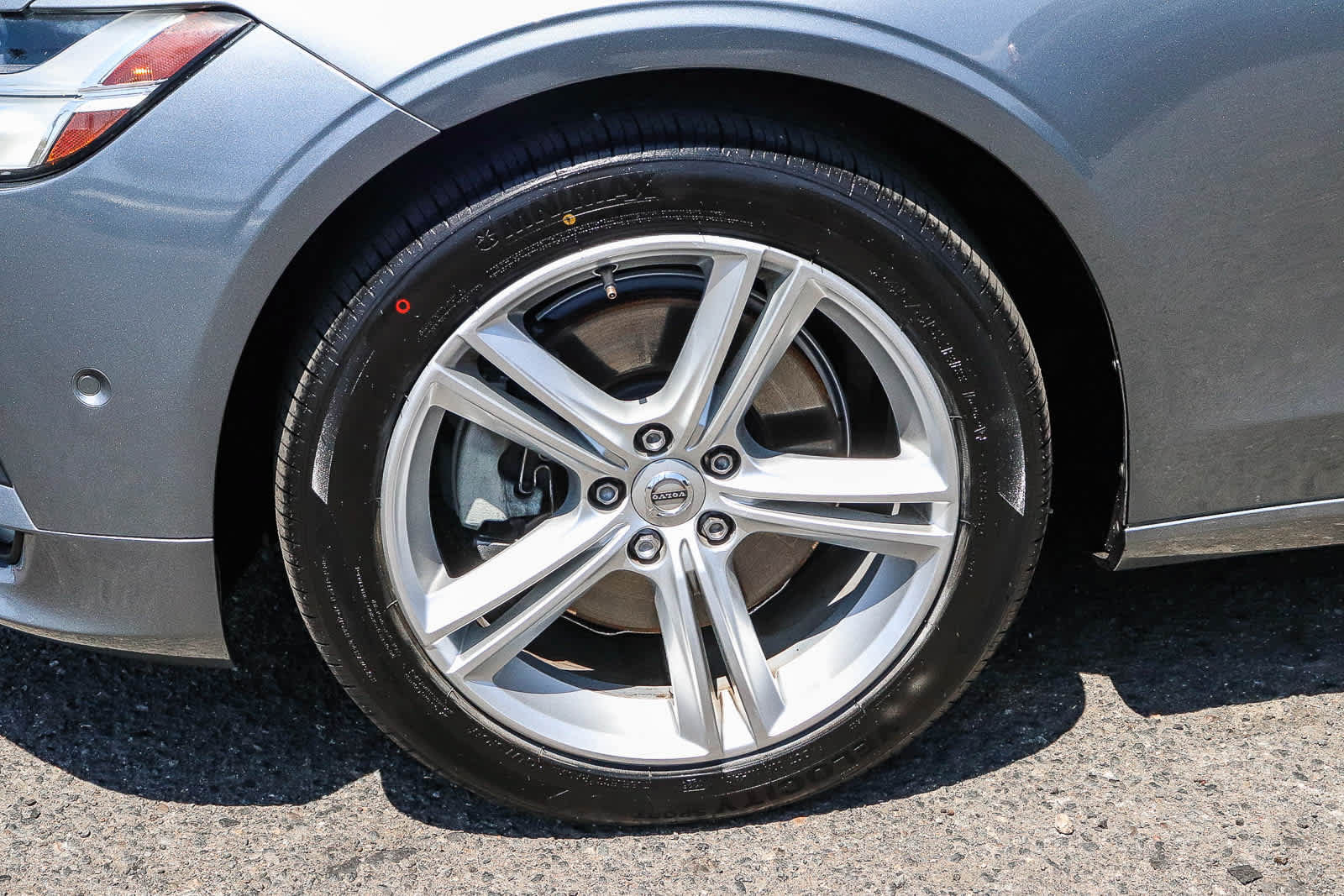 Used 2018 Volvo S90 T5 Momentum w/ Convenience Package FWD image 14