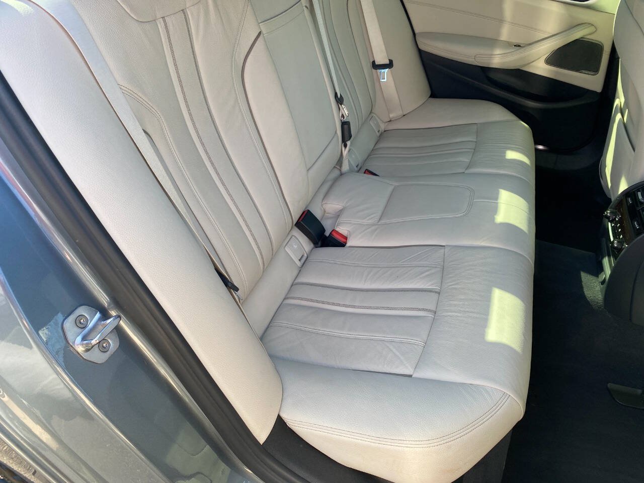 Used 2017 BMW 540i xDrive AWD/4WD image 27