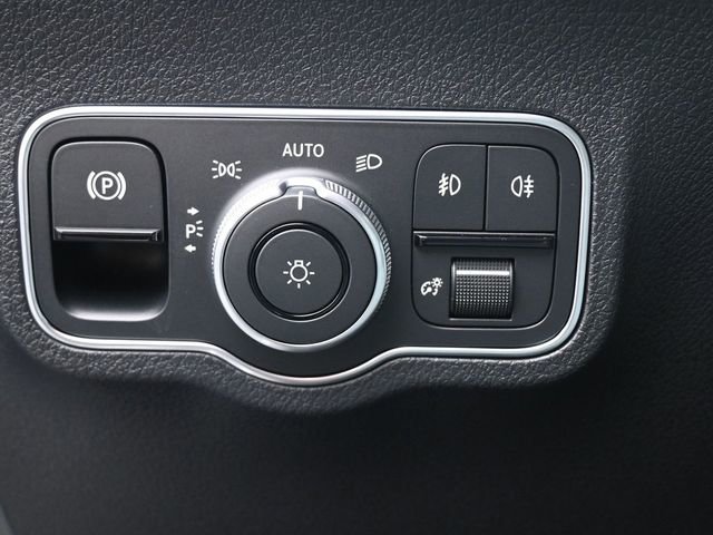 New 2026 Mercedes-Benz GLB 250 image 19