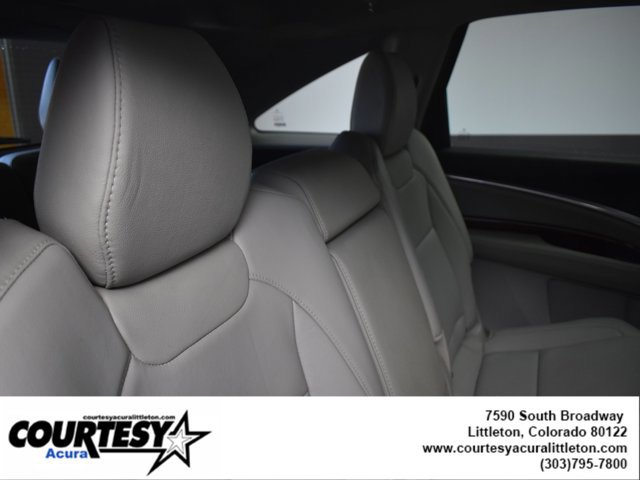 Used 2017 Acura MDX SH-AWD image 26