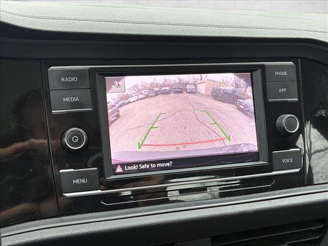 Used 2024 Volkswagen Jetta SE image 14