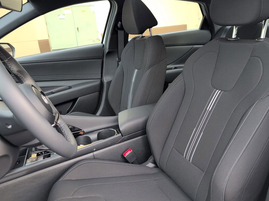 New 2026 Hyundai Elantra SEL Sport image 9