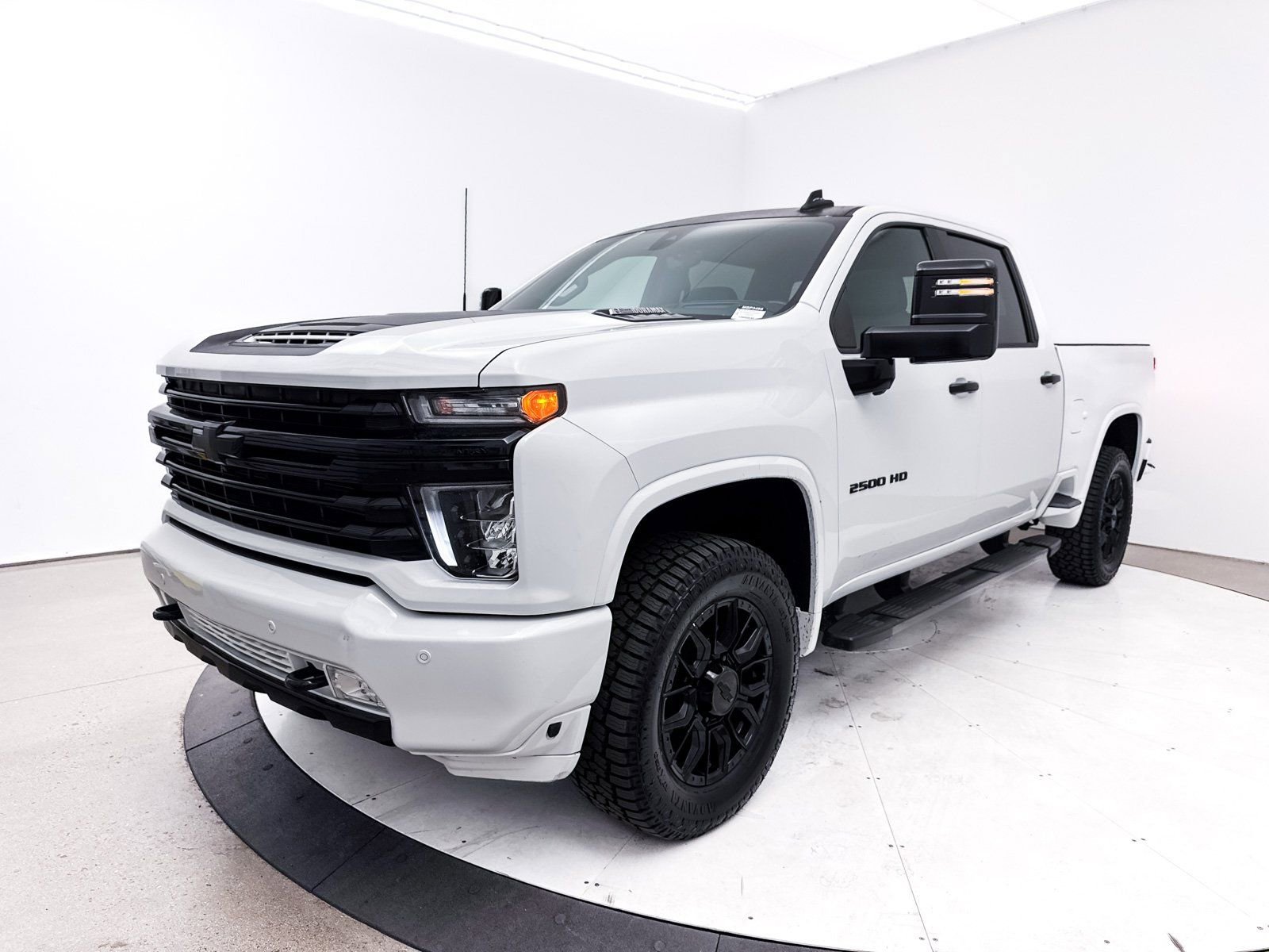 Used 2022 Chevrolet Silverado 2500 High Country w/ Z71 Off-Road Package image 28