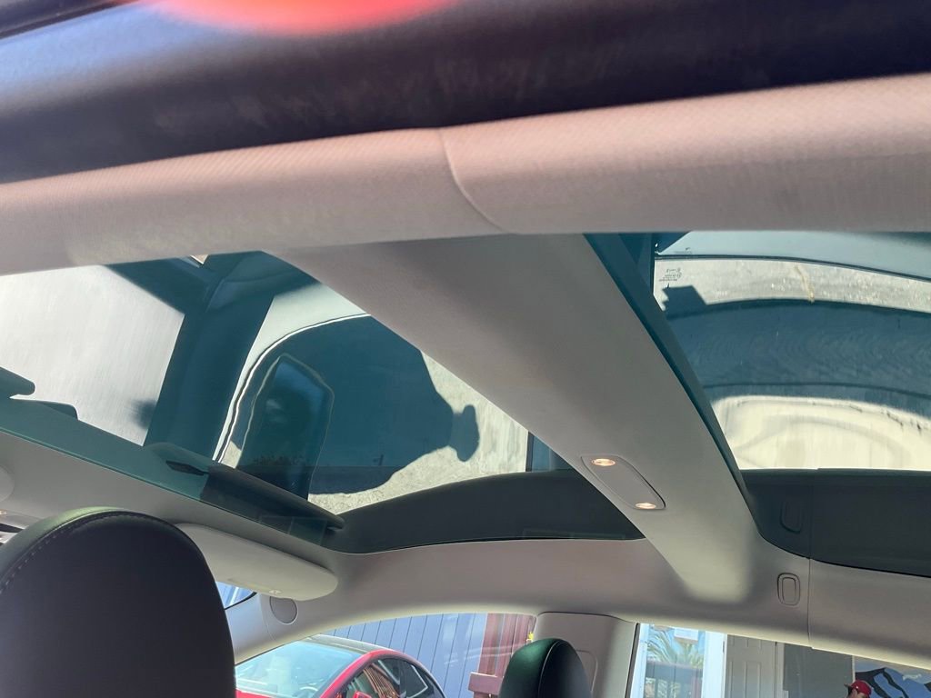 Used 2023 Tesla Model 3 Standard Range image 32