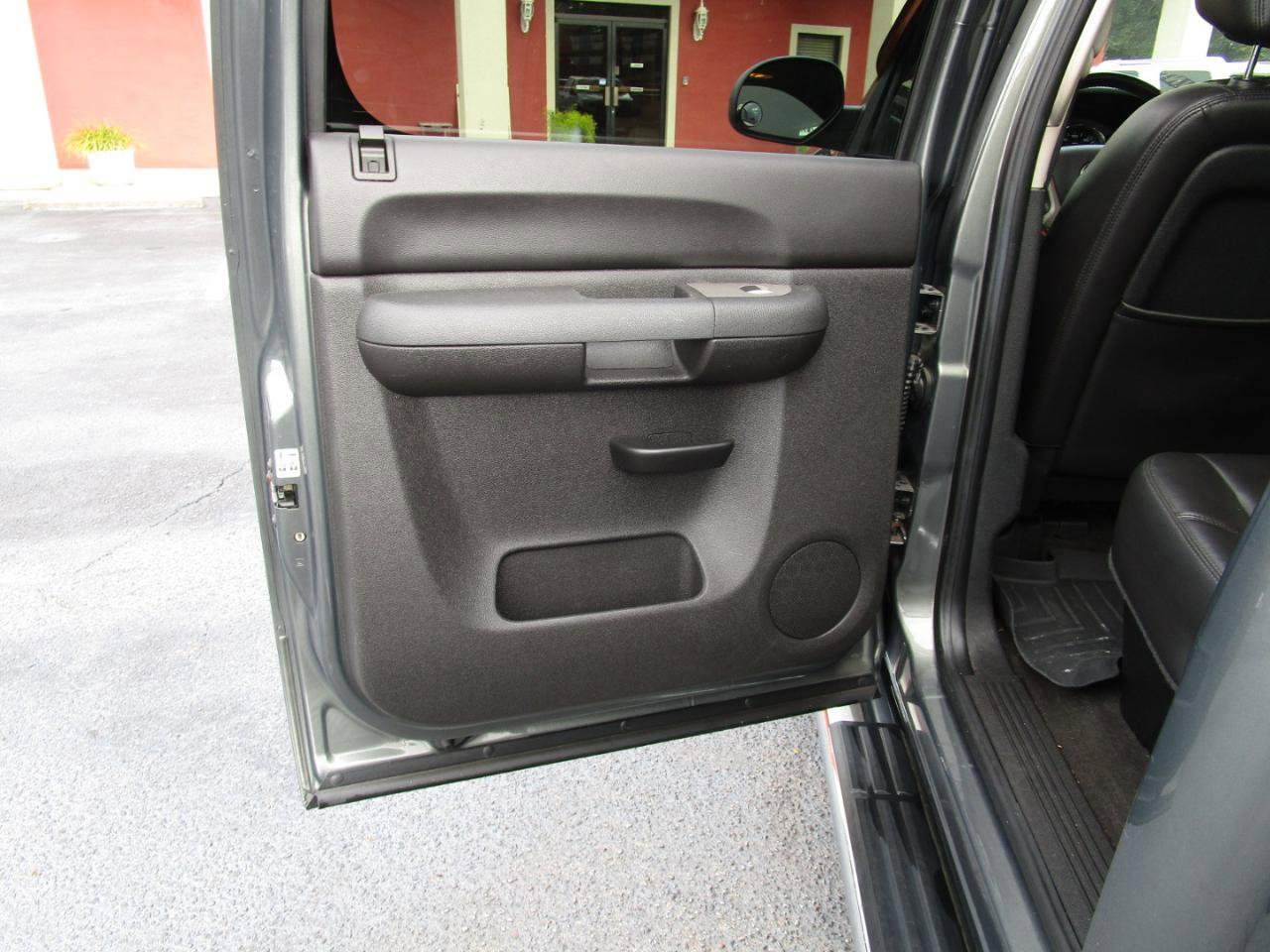 Used 2011 Chevrolet Silverado 1500 LT w/ All-Star Edition RWD image 19