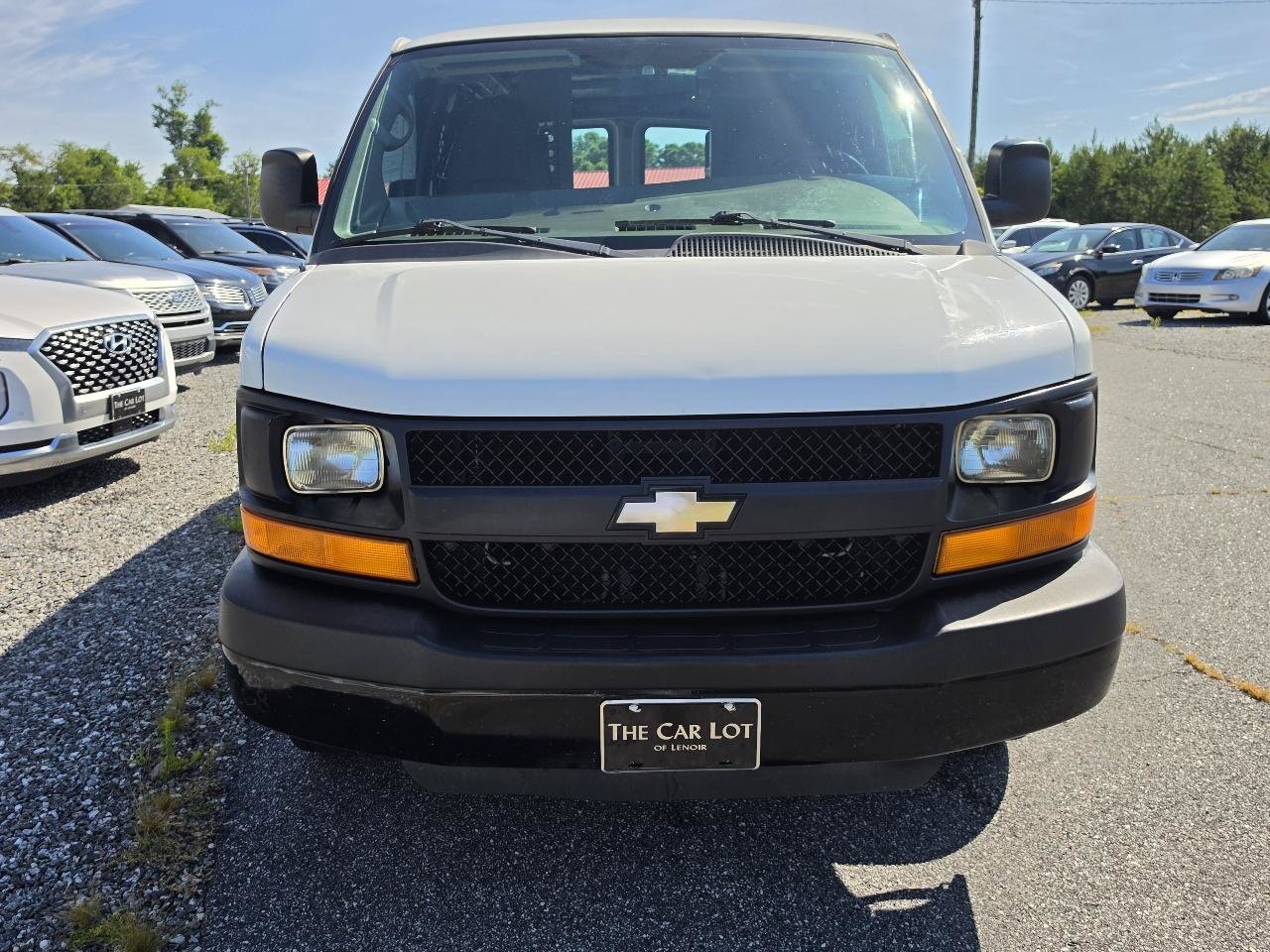 Used 2013 Chevrolet Express 2500 RWD image 17