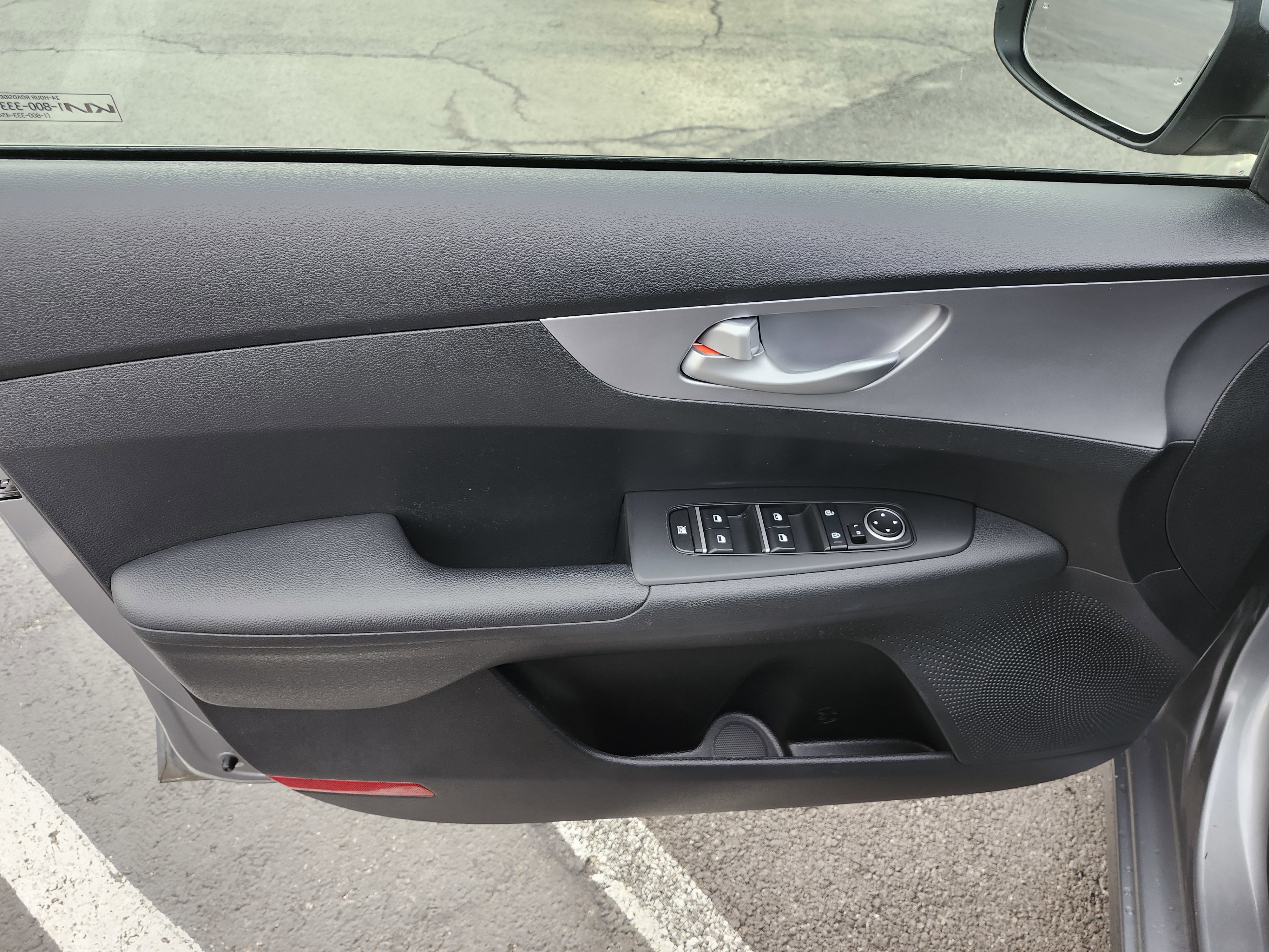 Used 2022 Kia Forte LXS FWD image 22