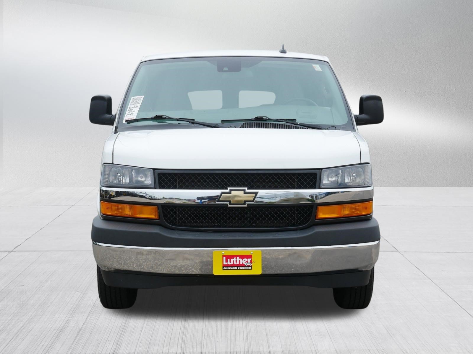 Used 2019 Chevrolet Express 3500 LT w/ LT Preferred Equipment Group RWD image 2