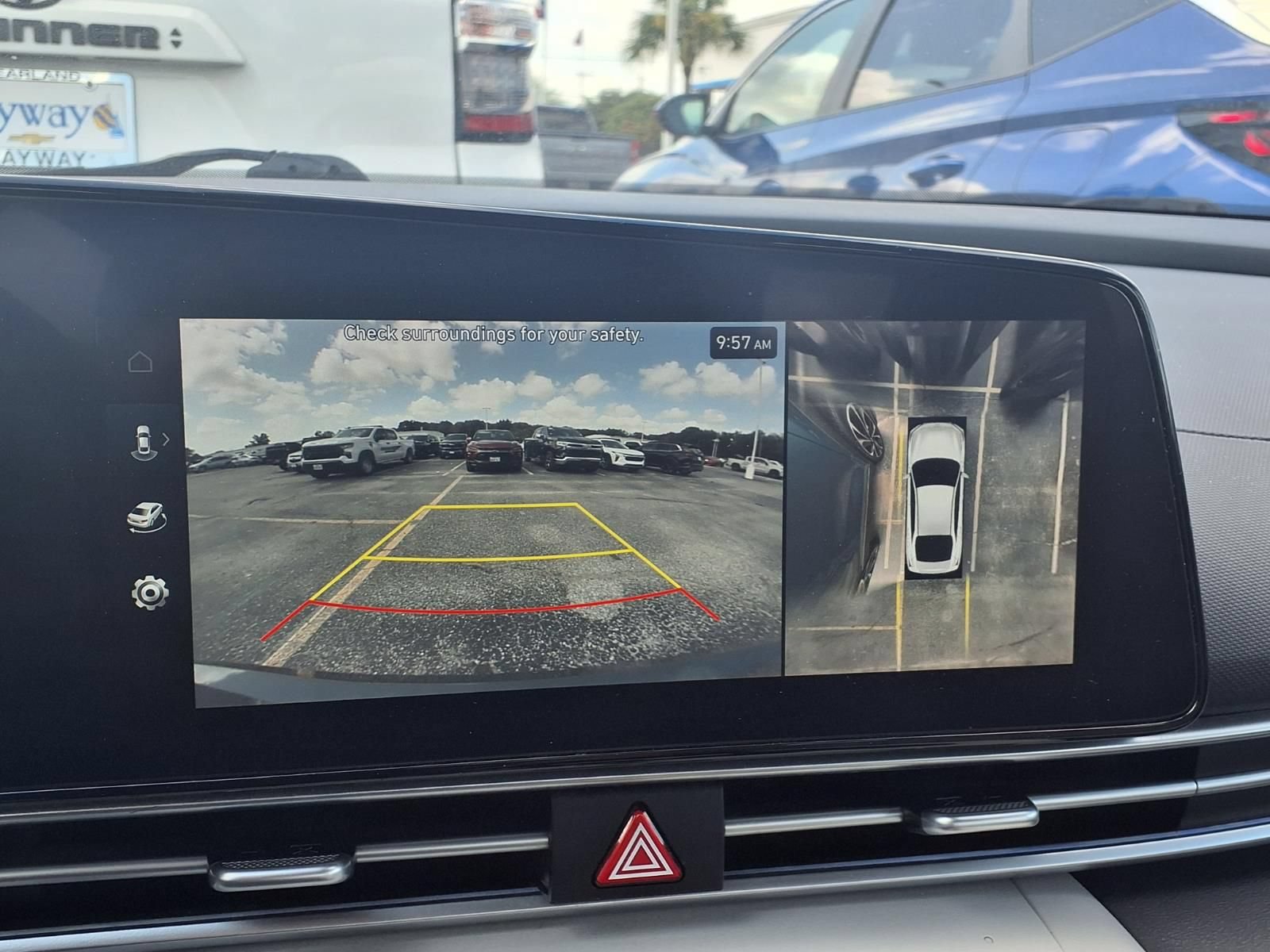 Used 2024 Hyundai Elantra Limited FWD image 4