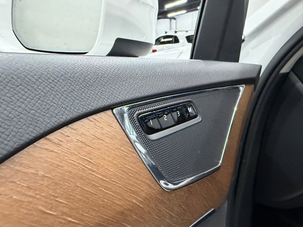 Used 2018 Volvo XC90 T6 Inscription w/ Convenience Package image 46