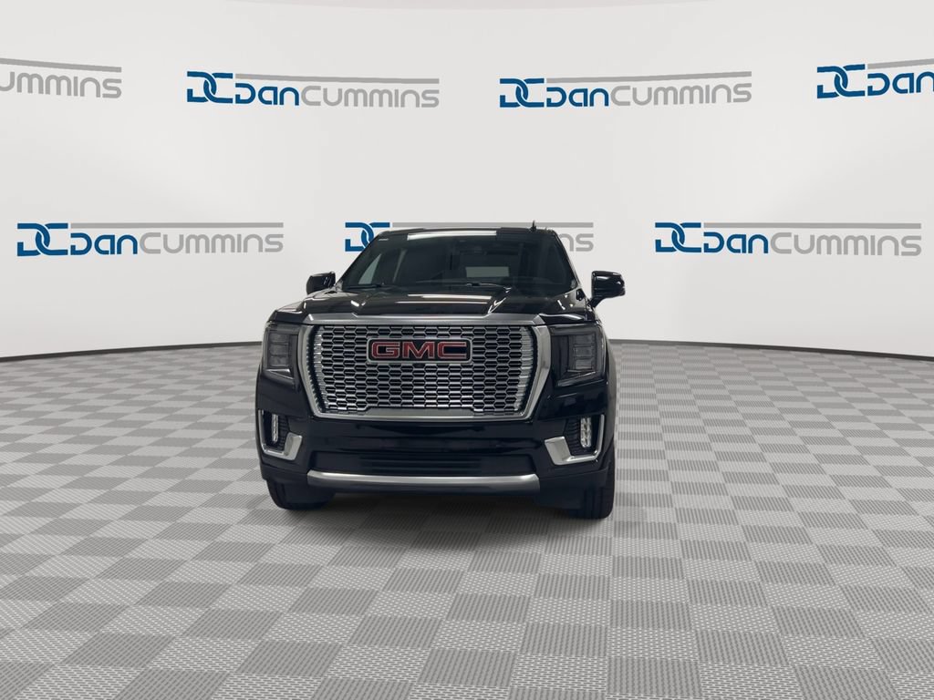 Used 2022 GMC Yukon XL Denali AWD/4WD image 3