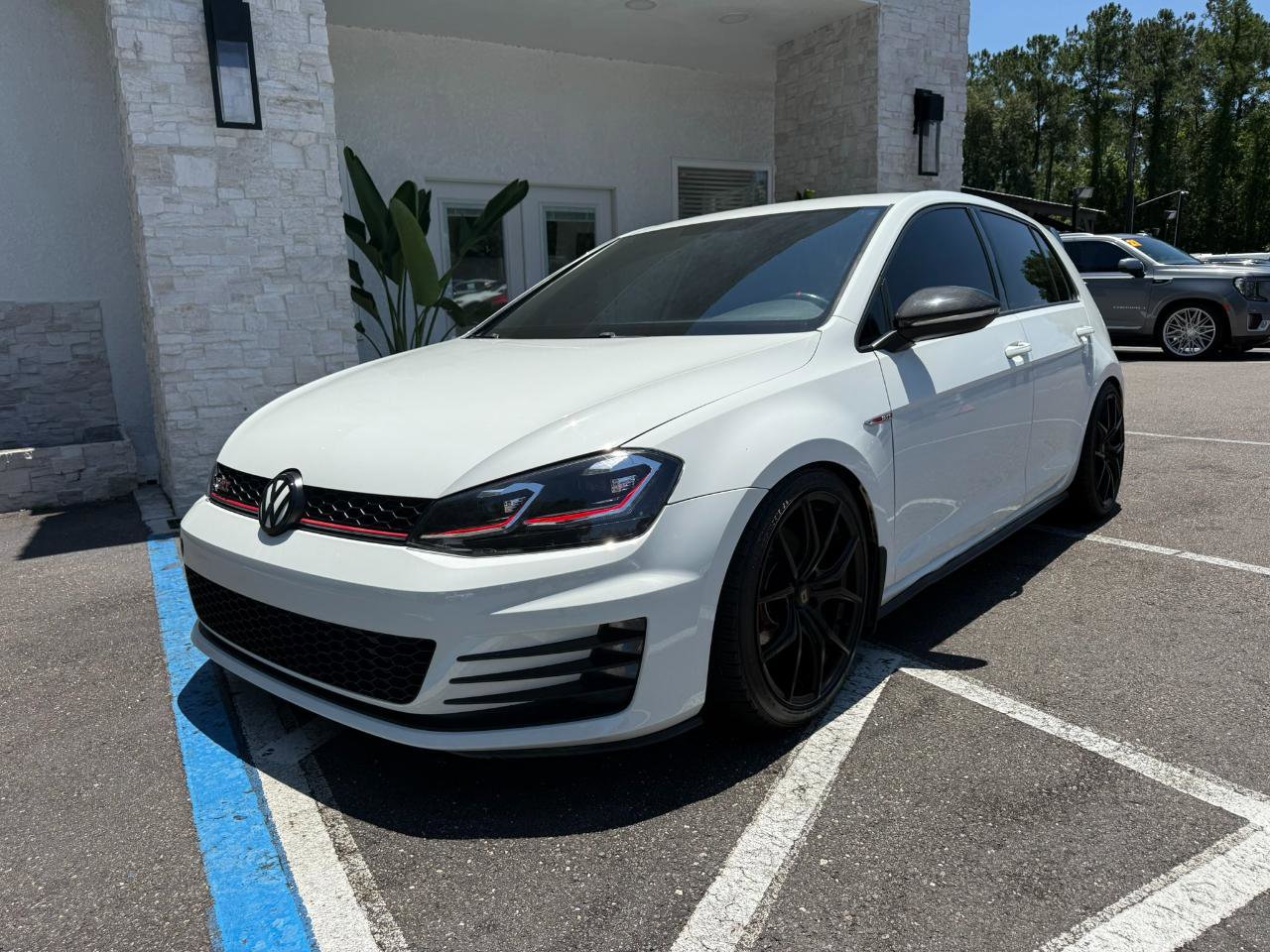 Used 2017 Volkswagen GTI S FWD image 9
