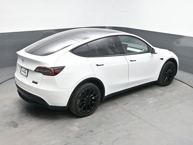 Used 2022 Tesla Model Y Long Range AWD/4WD image 34