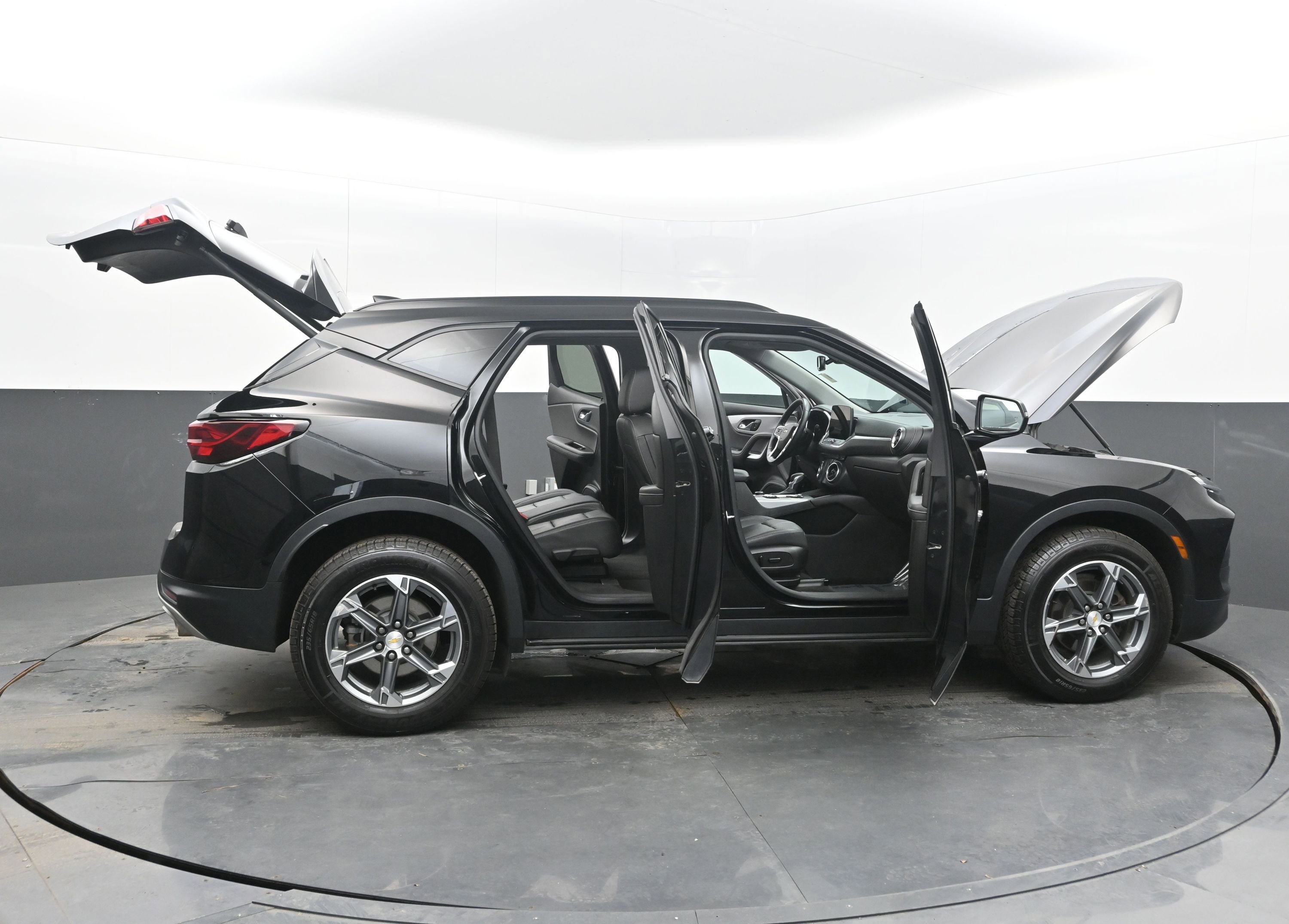 Used 2023 Chevrolet Blazer LT image 42