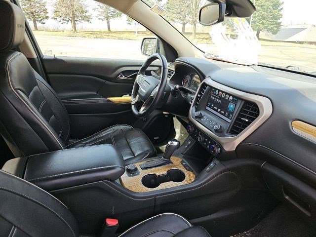 Used 2017 GMC Acadia Denali w/ Technology Package image 11