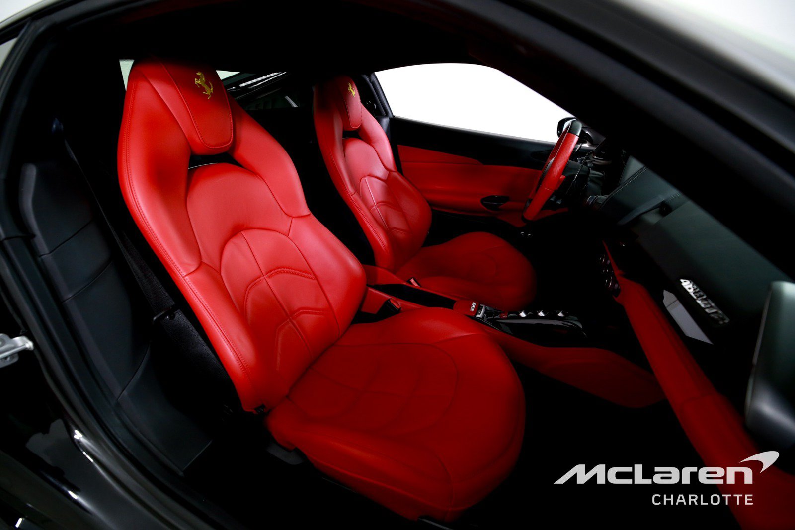 Used 2018 Ferrari 488 GTB RWD image 18