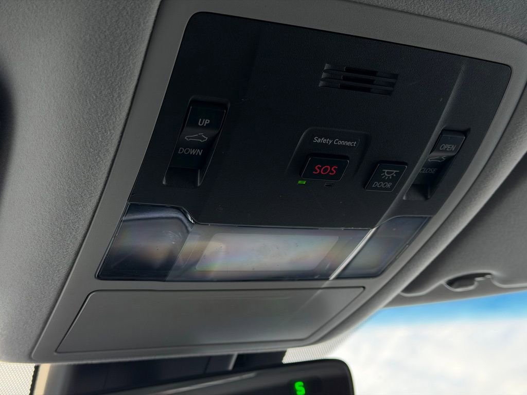 Used 2018 Lexus RX 450h AWD w/ Premium Package image 37