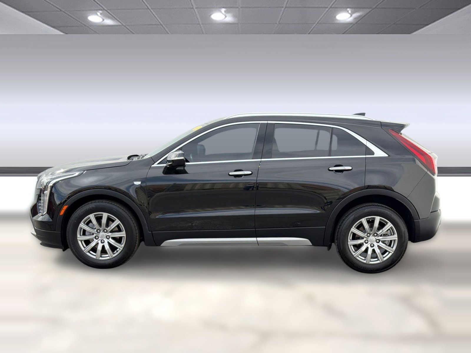 Used 2023 Cadillac XT4 Premium Luxury w/ Driver Assist Package image 2