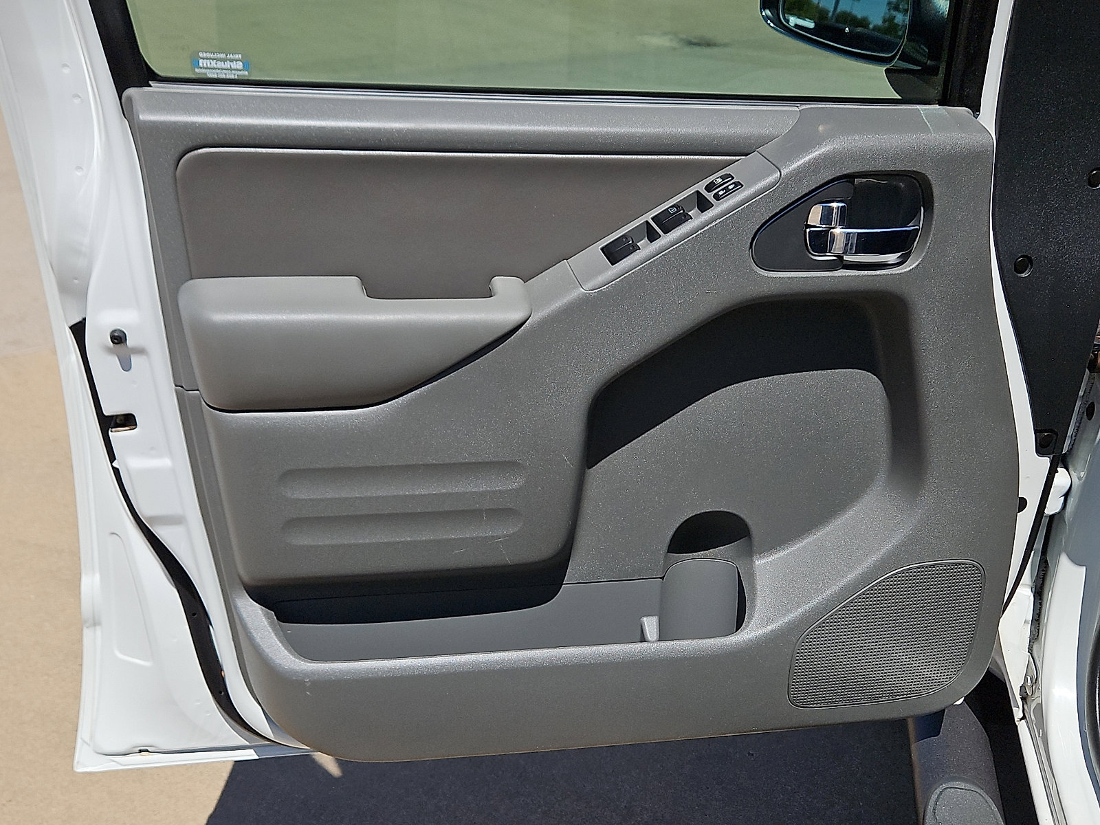 Used 2019 Nissan Frontier SL RWD image 12