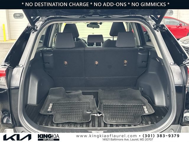 Used 2020 Toyota RAV4 XLE w/ Convenience Package AWD/4WD image 18