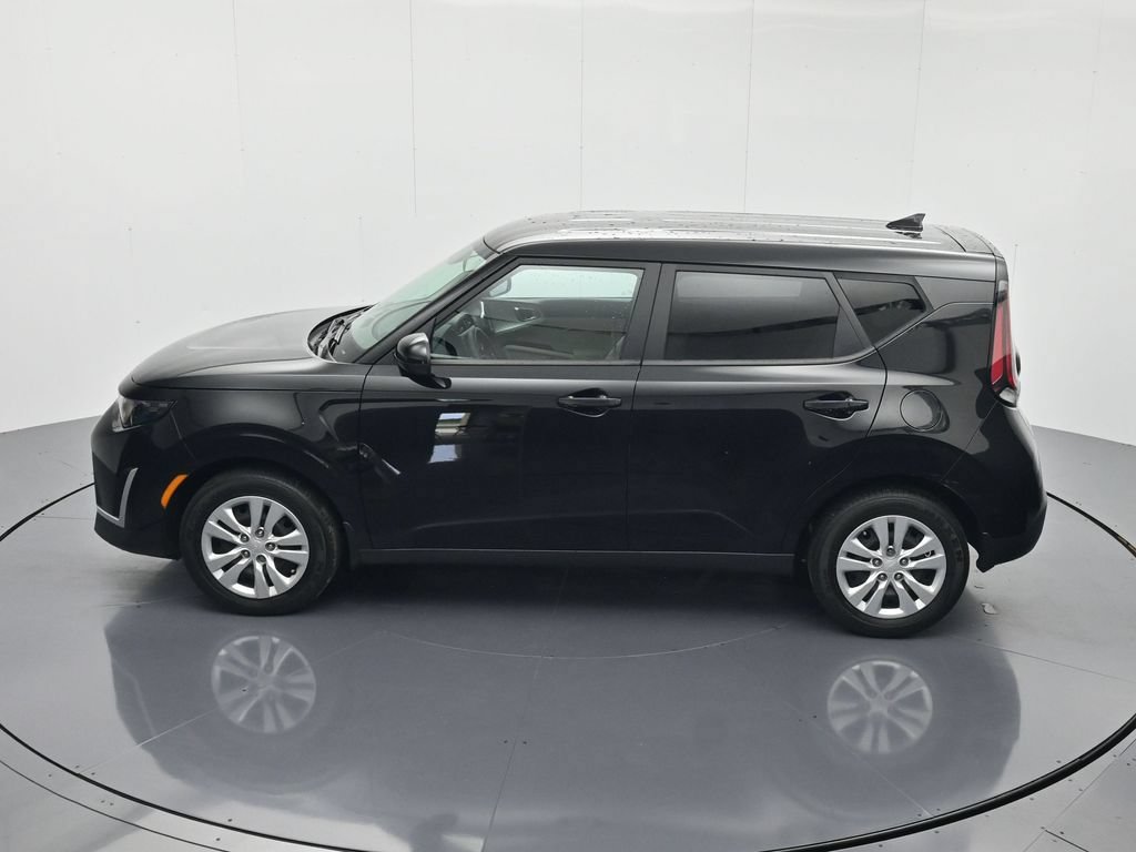 Used 2024 Kia Soul LX FWD image 35