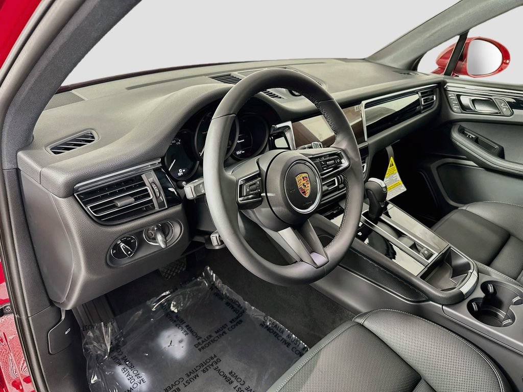 New 2026 Porsche Macan AWD/4WD image 4