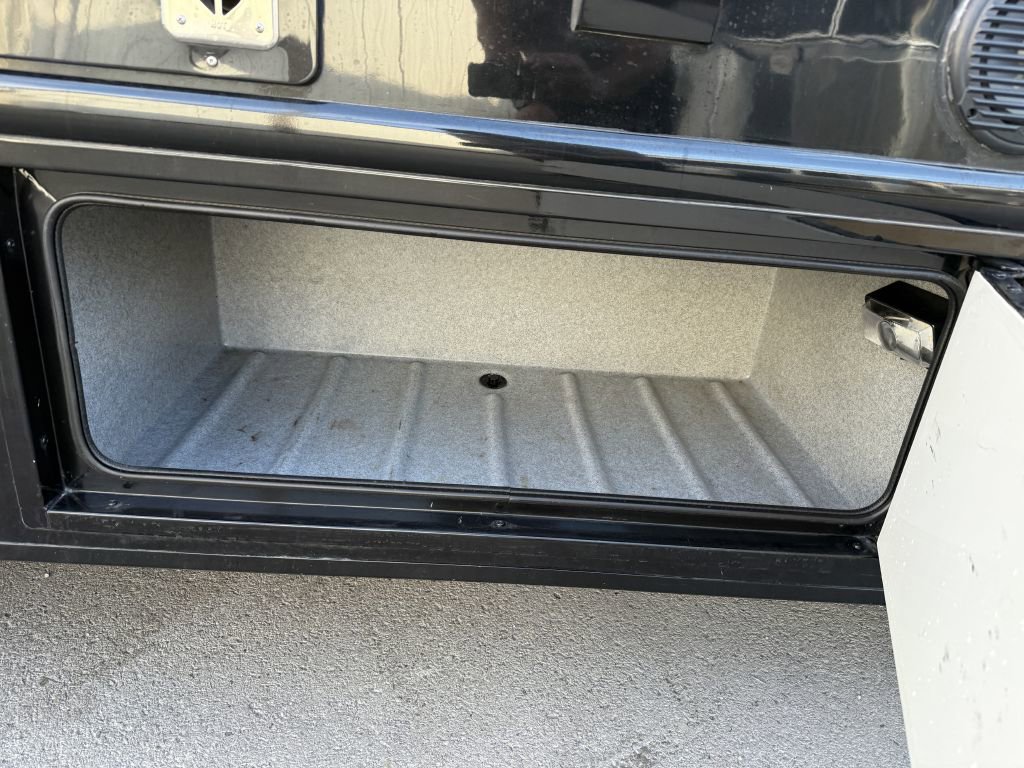 Used 2017 Ford E-450 and Econoline 450 Super Duty w/ Motorhome Prep Package image 19