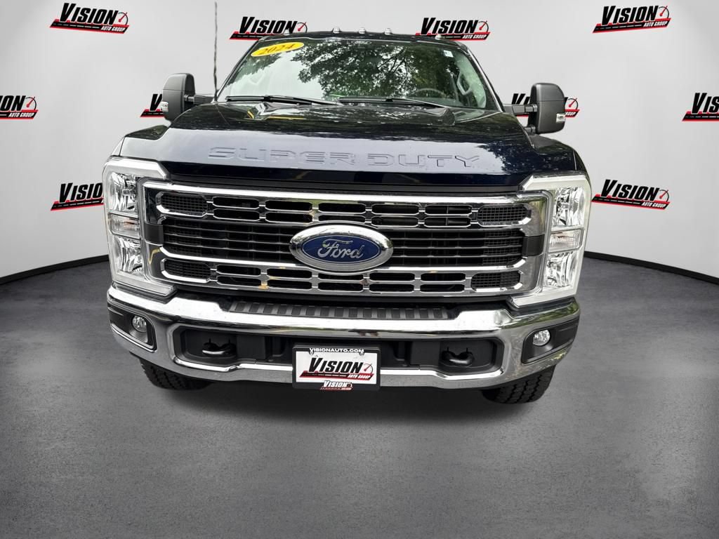 Used 2024 Ford F250 XLT w/ Snow Plow/Camper Package AWD/4WD image 2
