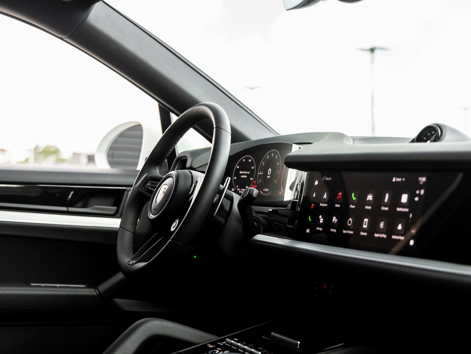 Certified 2025 Porsche Cayenne Coupe image 44