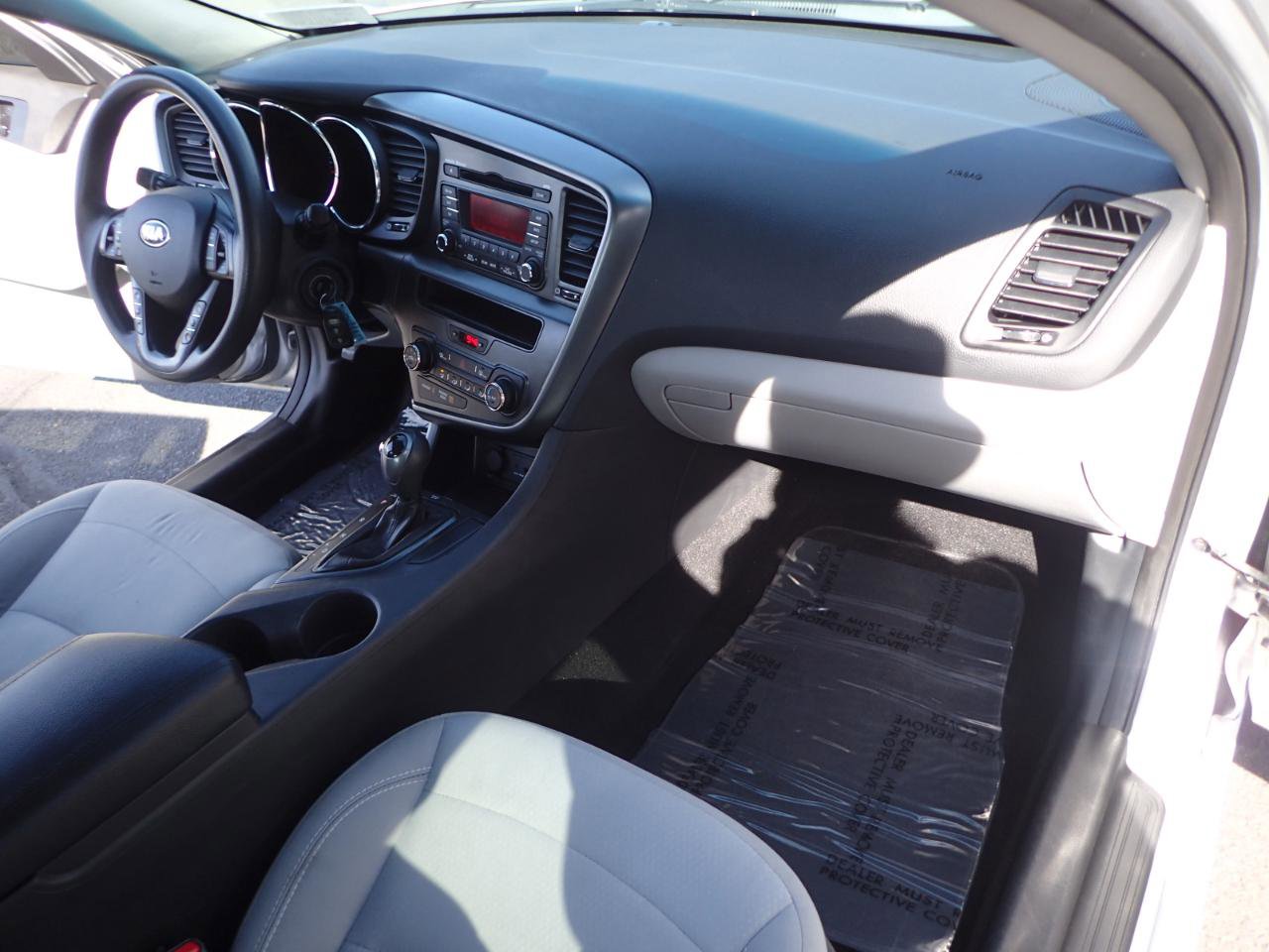 Used 2013 Kia Optima LX FWD image 12