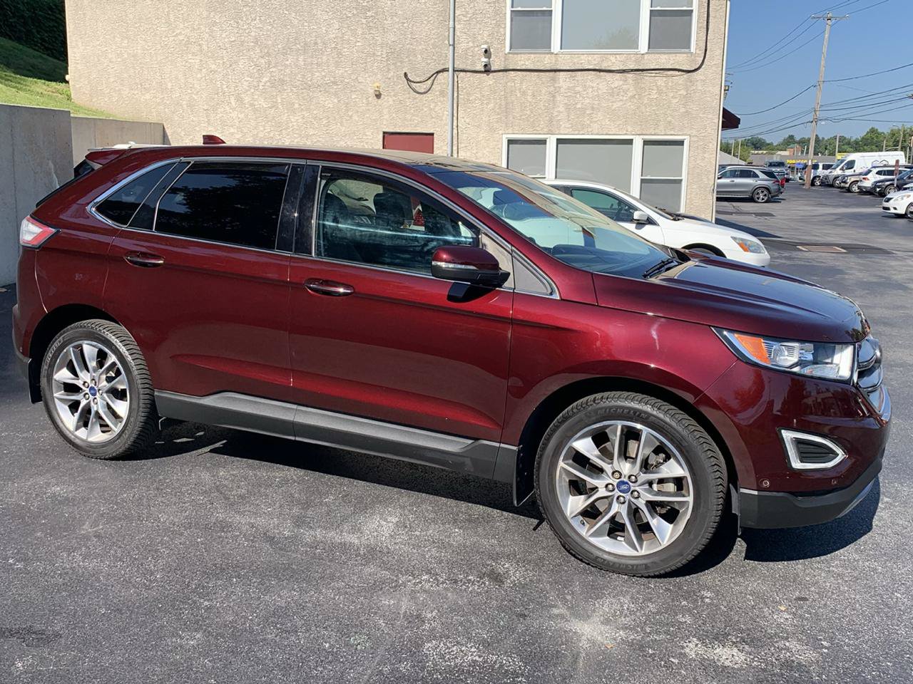 Used 2018 Ford Edge Titanium w/ Equipment Group 302A AWD/4WD image 6